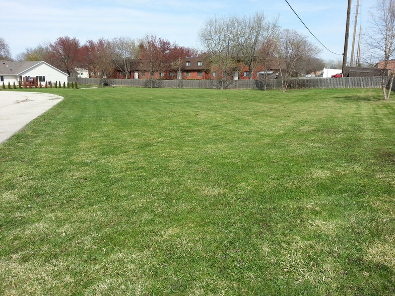 Oakwood Ave NE, Cedar Rapids, IA 52402