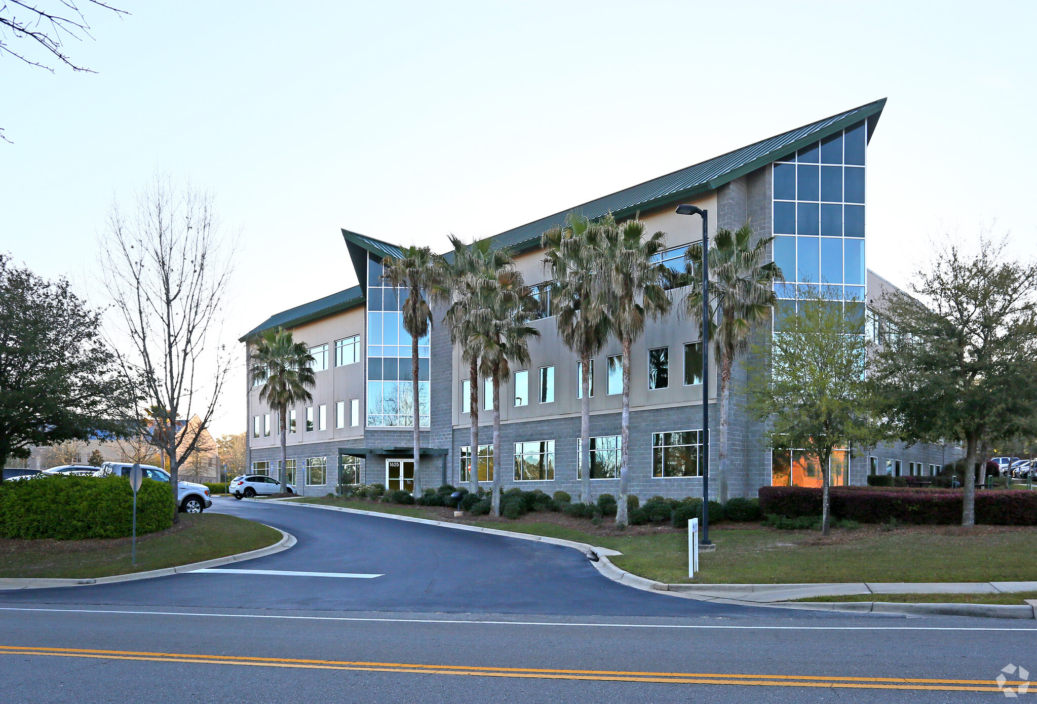 1625 Summit Lake Dr, Tallahassee, FL for lease Building Photo- Image 1 of 14