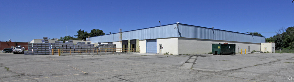 26090 23 Mile Rd, Chesterfield, MI for lease - Building Photo - Image 3 of 6