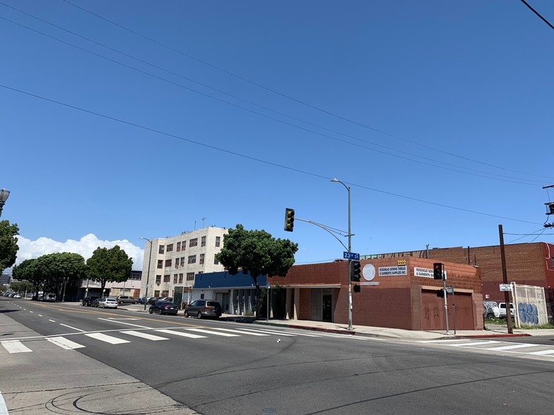 2222 S Broadway, Los Angeles, CA for sale - Building Photo - Image 1 of 1