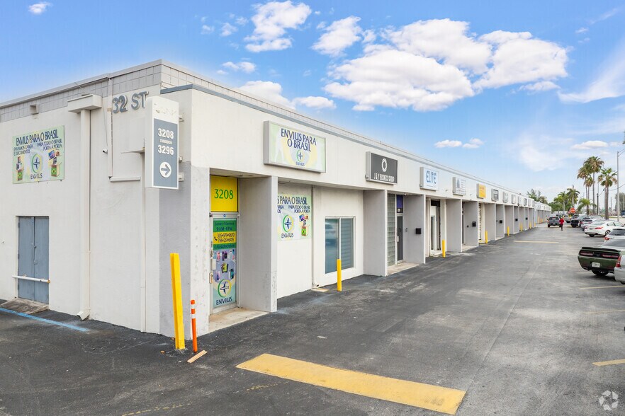 3108-3308 NW 72nd Ave, Miami, FL for sale - Primary Photo - Image 1 of 1