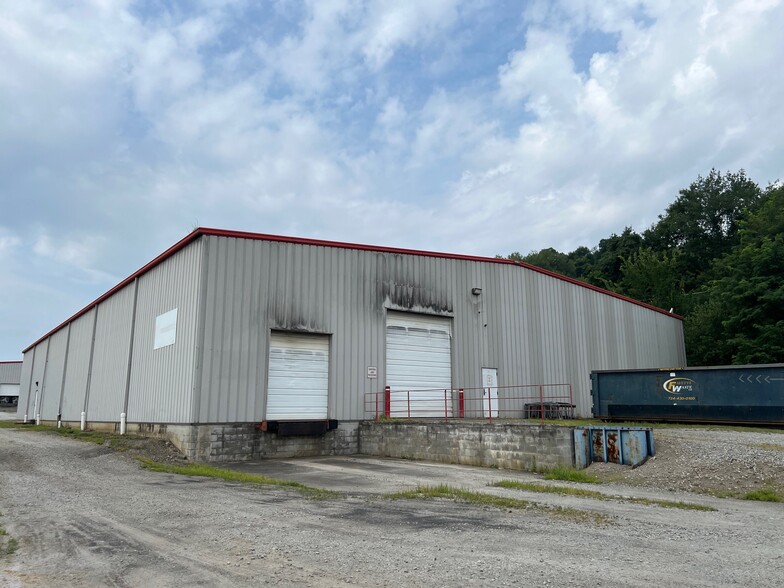 2971 Pittsburgh Rd, Perryopolis, PA for lease - Building Photo - Image 2 of 6