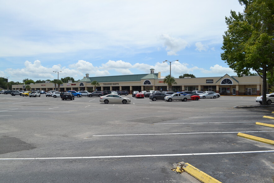 2700-2738 W Old Highway 441, Mount Dora, FL for sale - Building Photo - Image 2 of 10