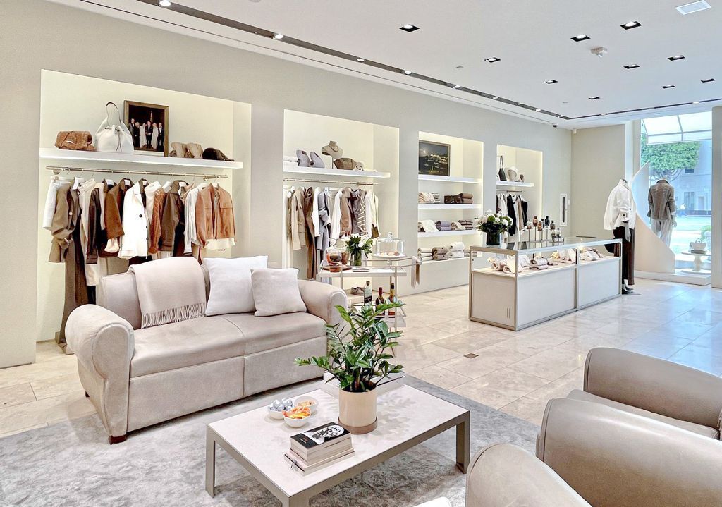 202-270 N Rodeo Dr, Beverly Hills, CA for lease Interior Photo- Image 1 of 4