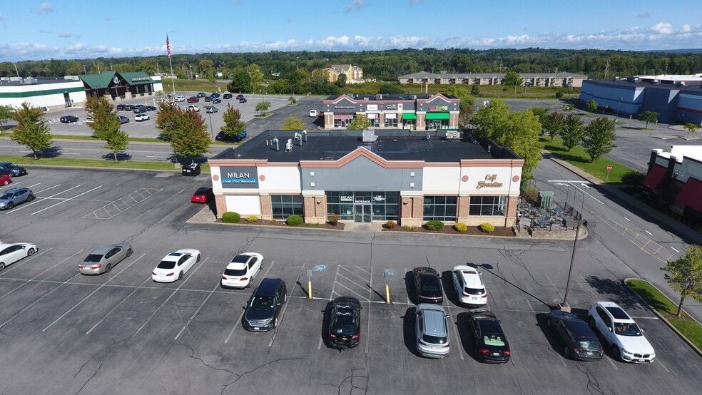 8617-8647 Clinton St, New Hartford, NY for lease - Building Photo - Image 1 of 7