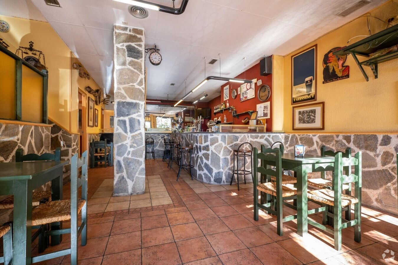 Ávila, AVI 05003 - Unit Puerta L1, Esc. 1 -  - Interior Photo - Image 1 of 5