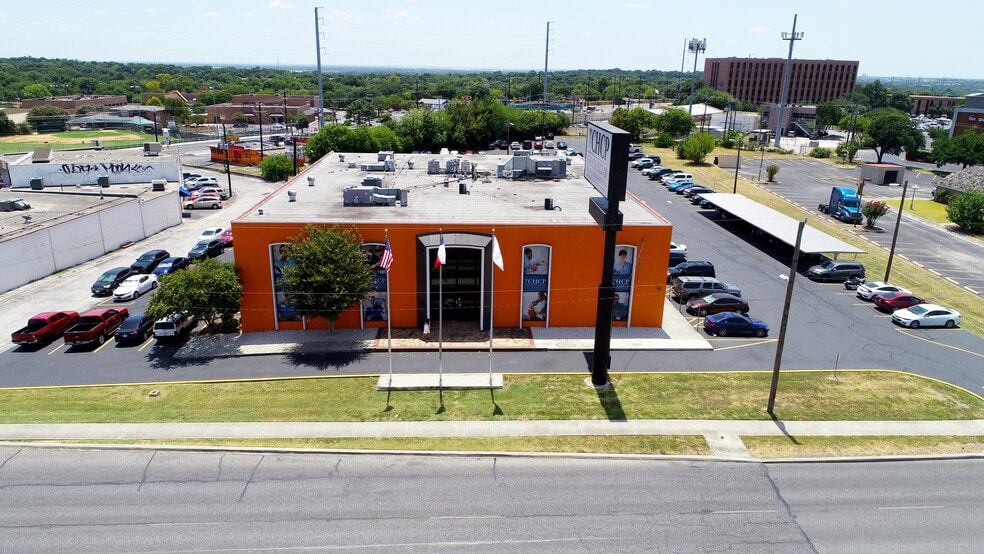 4738 NW Loop 410, San Antonio, TX for lease - Building Photo - Image 2 of 14
