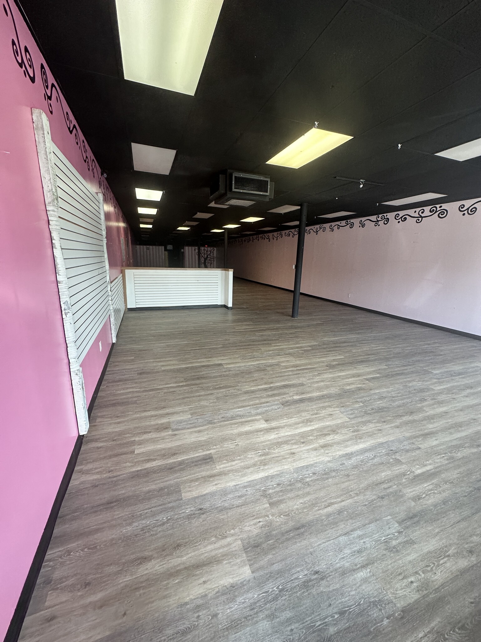 1721-1751 State Rd, Cuyahoga Falls, OH for lease Interior Photo- Image 1 of 3