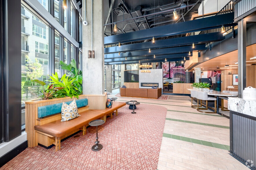 1260 Spring St, Silver Spring, MD for lease - Lobby - Image 3 of 99