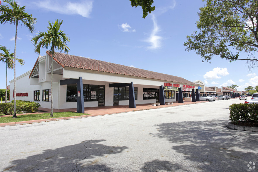 4938-4998 N University Dr, Lauderhill, FL for lease - Primary Photo - Image 1 of 1