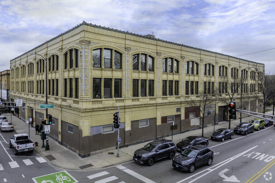 2747-2753 W North Ave, Chicago, IL for lease - Building Photo - Image 1 of 5