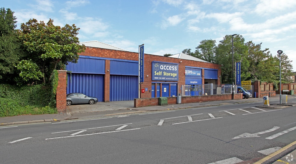 592 London Rd, Isleworth for sale - Primary Photo - Image 1 of 1