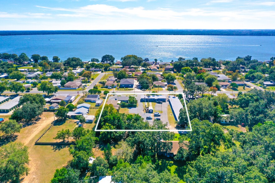 1403 E Alfred St, Tavares, FL 32778 Tavadora Apartments