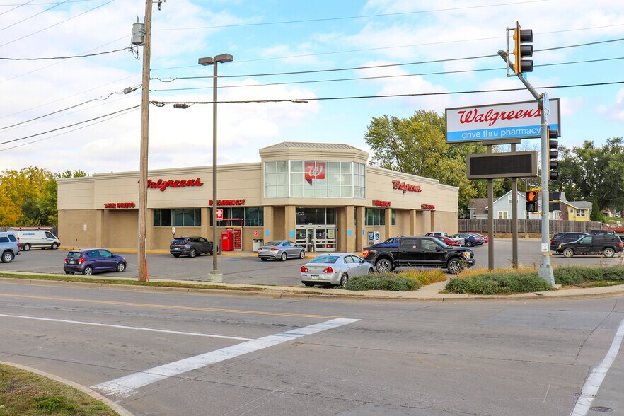 1204 1st Ave E, Newton, IA for sale - Primary Photo - Image 1 of 1