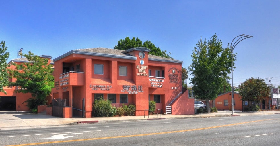 14649 Victory Blvd, Van Nuys, CA for sale - Building Photo - Image 1 of 1