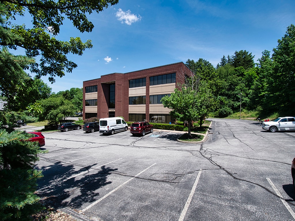 1009 Beaver Grade Rd, Coraopolis, PA 15108 Edgetowne Commons