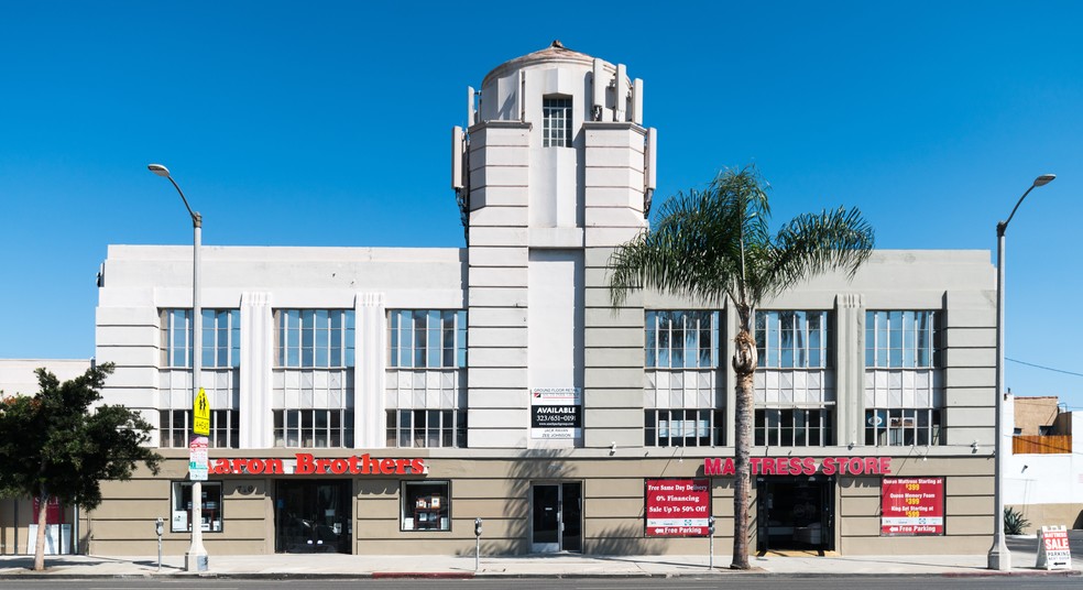 712-718 N La Brea Ave, Los Angeles, CA for lease - Primary Photo - Image 1 of 2