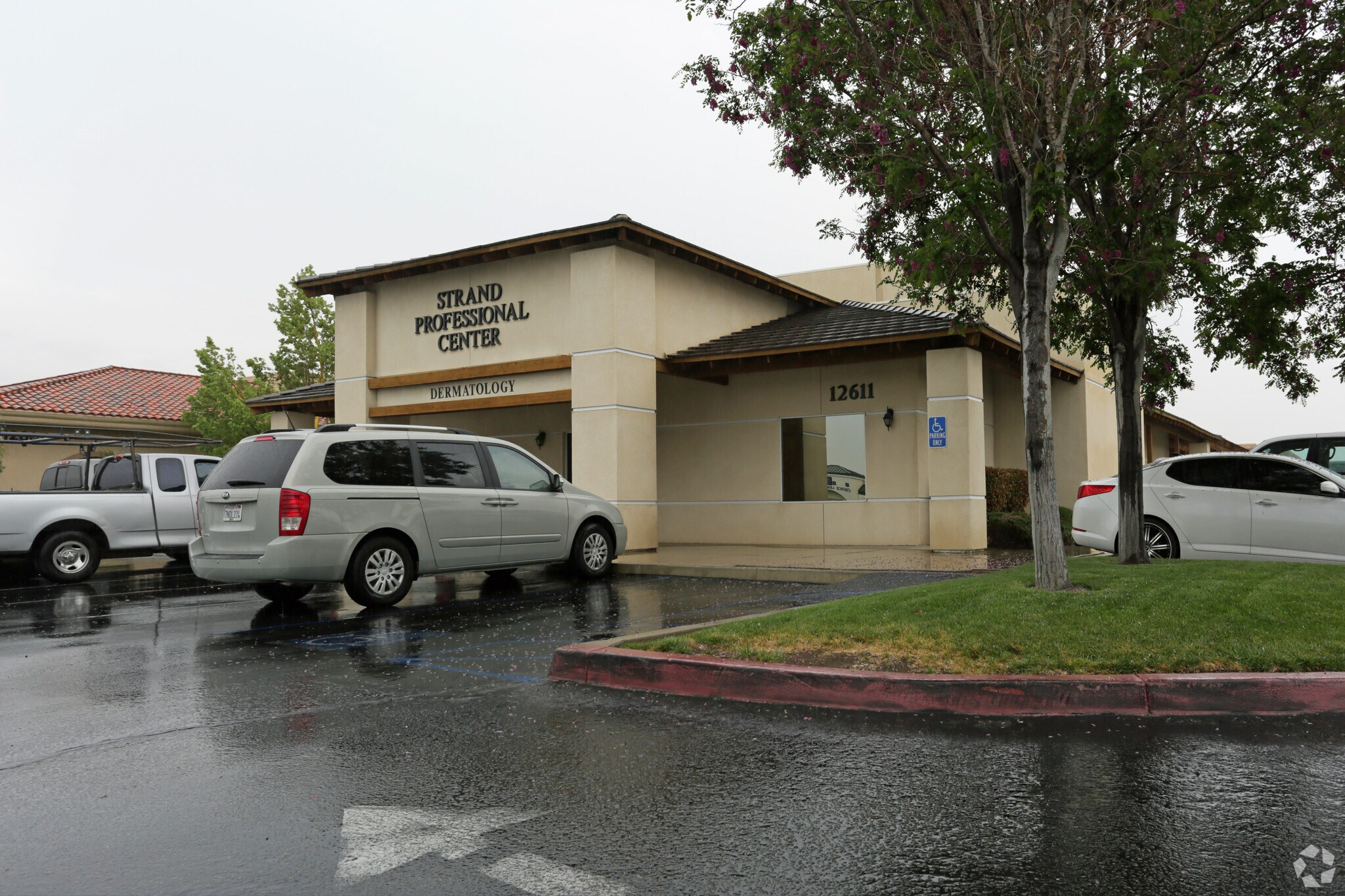 12611 Hesperia Rd, Victorville, CA for sale Primary Photo- Image 1 of 1