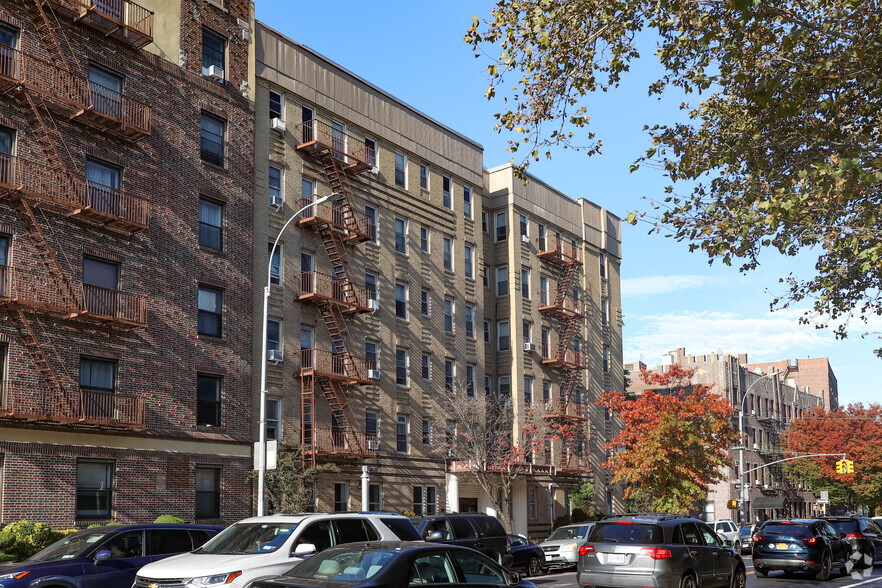 8502 Fort Hamilton Pky, Brooklyn, NY for sale - Building Photo - Image 1 of 15