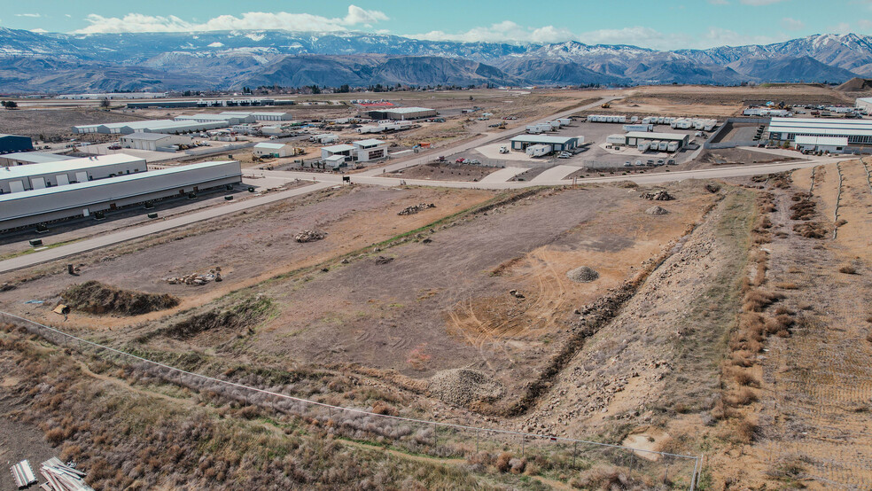 501 Urban Industrial Way, East Wenatchee, WA for sale - Aerial - Image 3 of 21