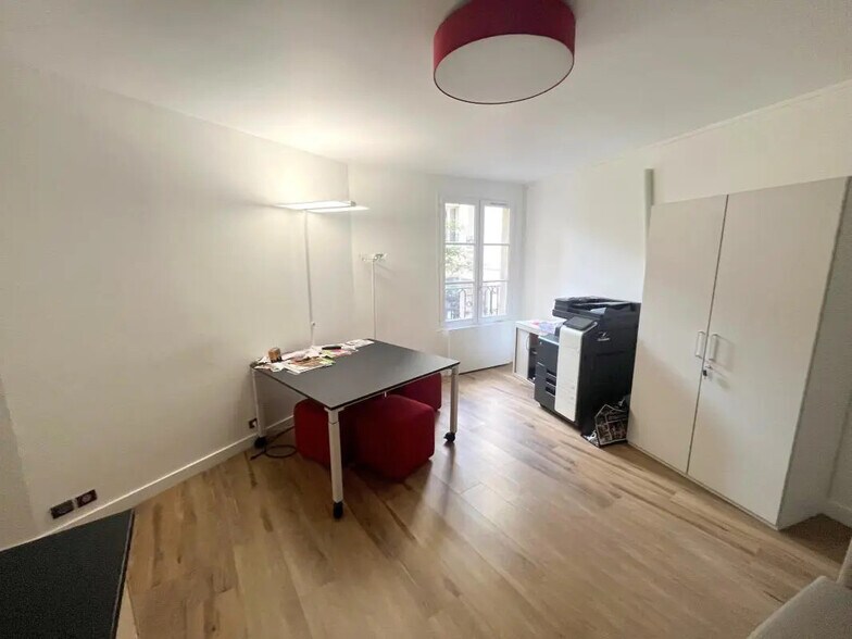 Office in Saint-Germain-en-Laye for lease - Building Photo - Image 2 of 8