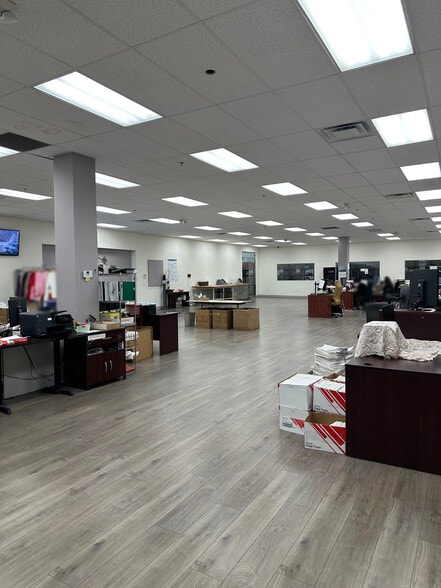 3131 S Broadway & 163 W 32nd St portfolio of 2 properties for sale on LoopNet.com - Interior Photo - Image 2 of 8