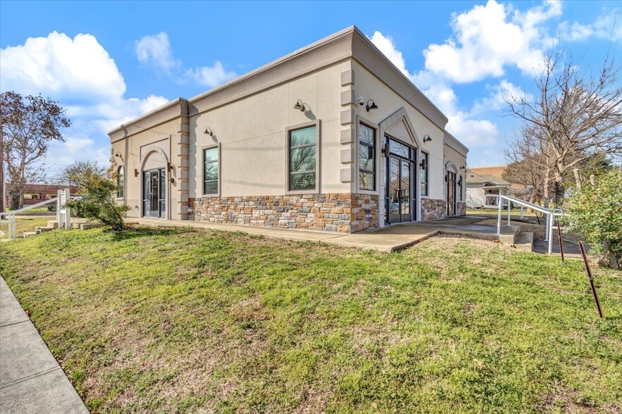 401 W Main St, Allen, TX for sale - Building Photo - Image 3 of 42