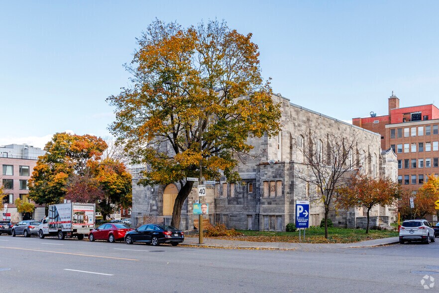 5220 Rue Sherbrooke O, Montréal, QC for sale - Building Photo - Image 2 of 3