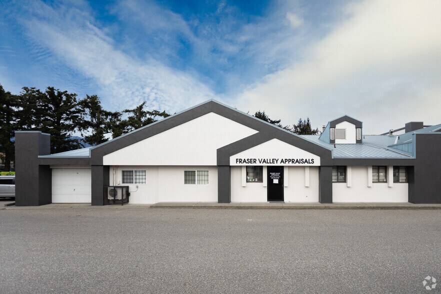 8337 Young Rd, Chilliwack, BC for lease - Building Photo - Image 2 of 5