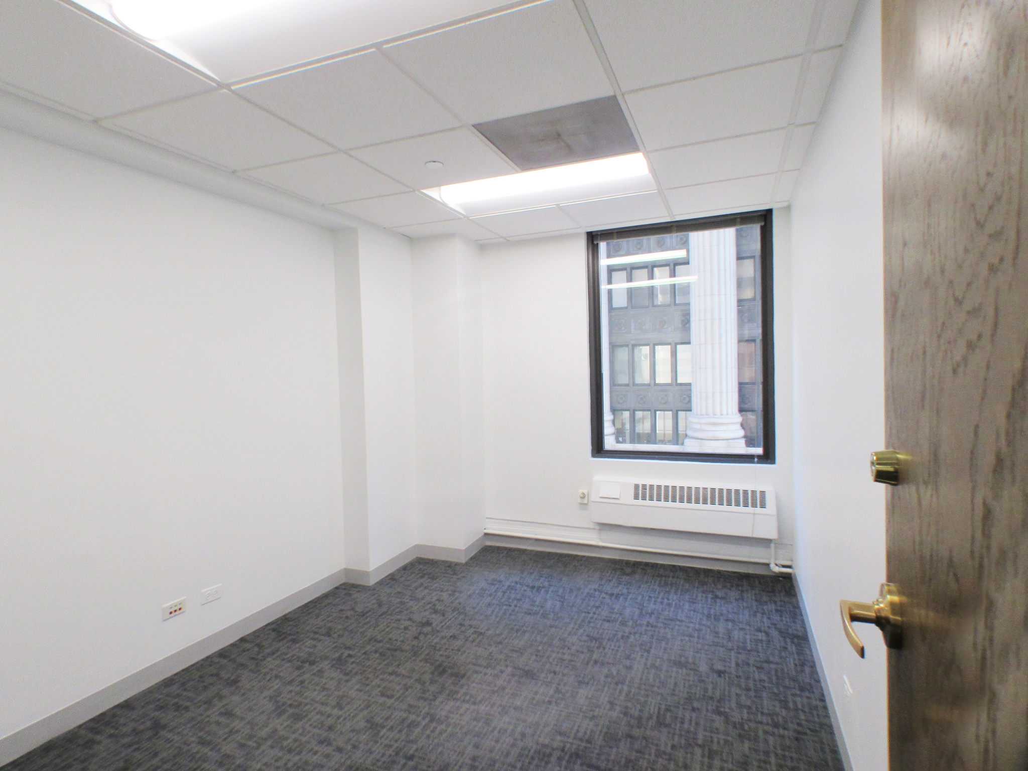 100 N LaSalle St, Chicago, IL for lease Interior Photo- Image 1 of 5