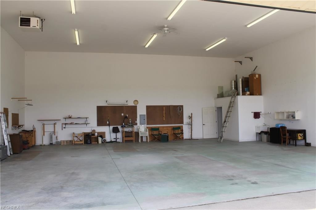 44050 Russia Rd, Elyria, OH 44035