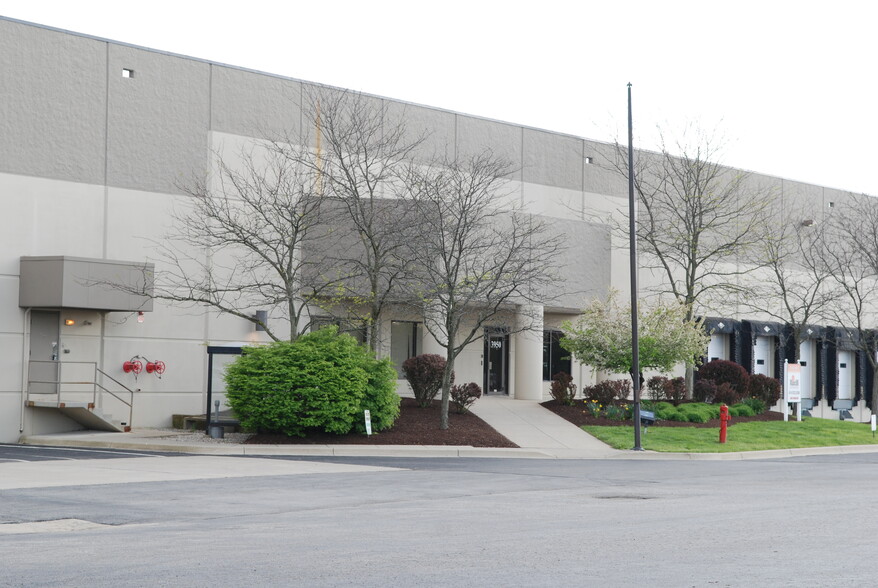 3950 Venture Ct, Columbus, OH for lease - Building Photo - Image 1 of 13