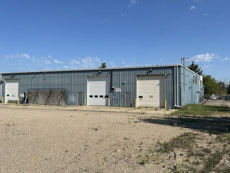 4747 78A St Close, Red Deer, AB for sale - Building Photo - Image 3 of 26