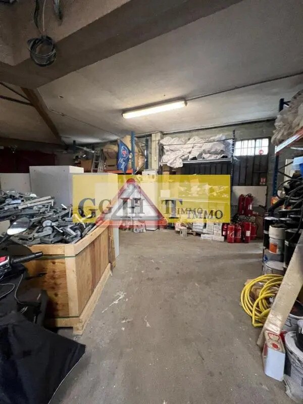 Industrial in Vitry-sur-Seine for sale Building Photo- Image 1 of 10