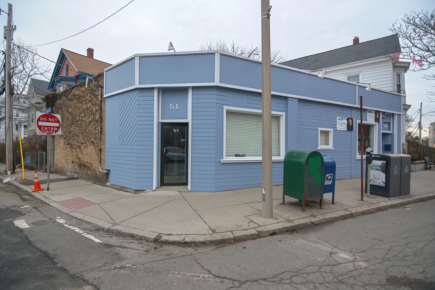 49-51 Holland St, Somerville, MA for lease - Building Photo - Image 2 of 10