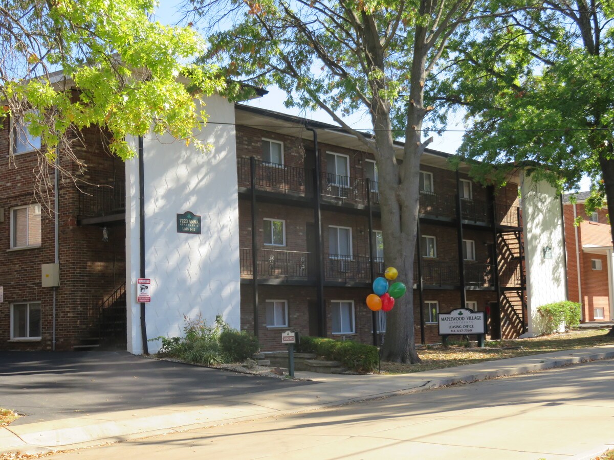 7223 Anna Ave, Maplewood, MO 63143