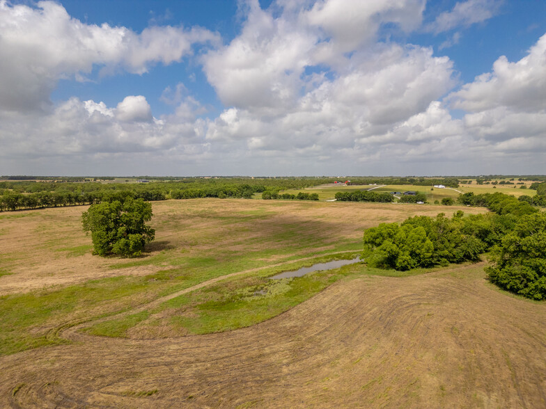 77 ac CR 1048, Celeste, TX for sale - Building Photo - Image 3 of 15