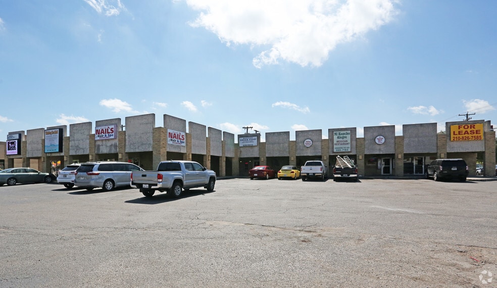 12600-12612 Nacogdoches Rd, San Antonio, TX for lease - Primary Photo - Image 1 of 7