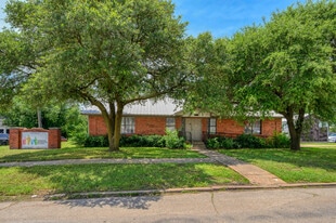 220 S Elm St, Sherman TX - NNN Property
