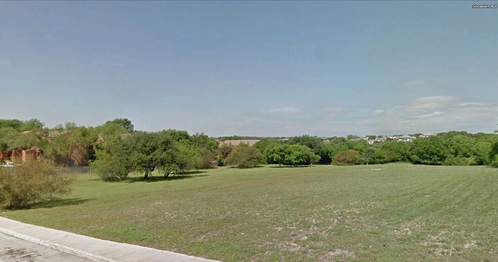 7223 Snowden Rd, San Antonio, TX 78240
