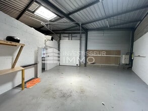 Office in Samoreau for lease Building Photo- Image 2 of 2