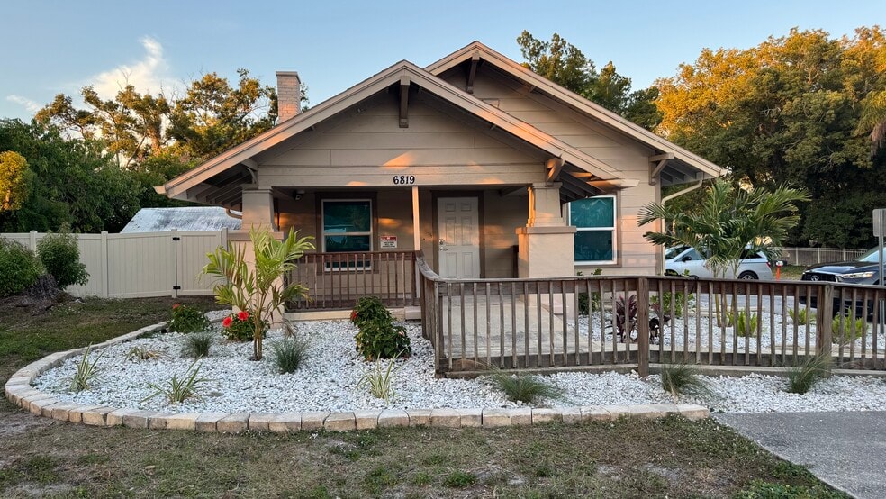 6819 Massachusetts Ave, New Port Richey, FL for lease - Building Photo - Image 1 of 3