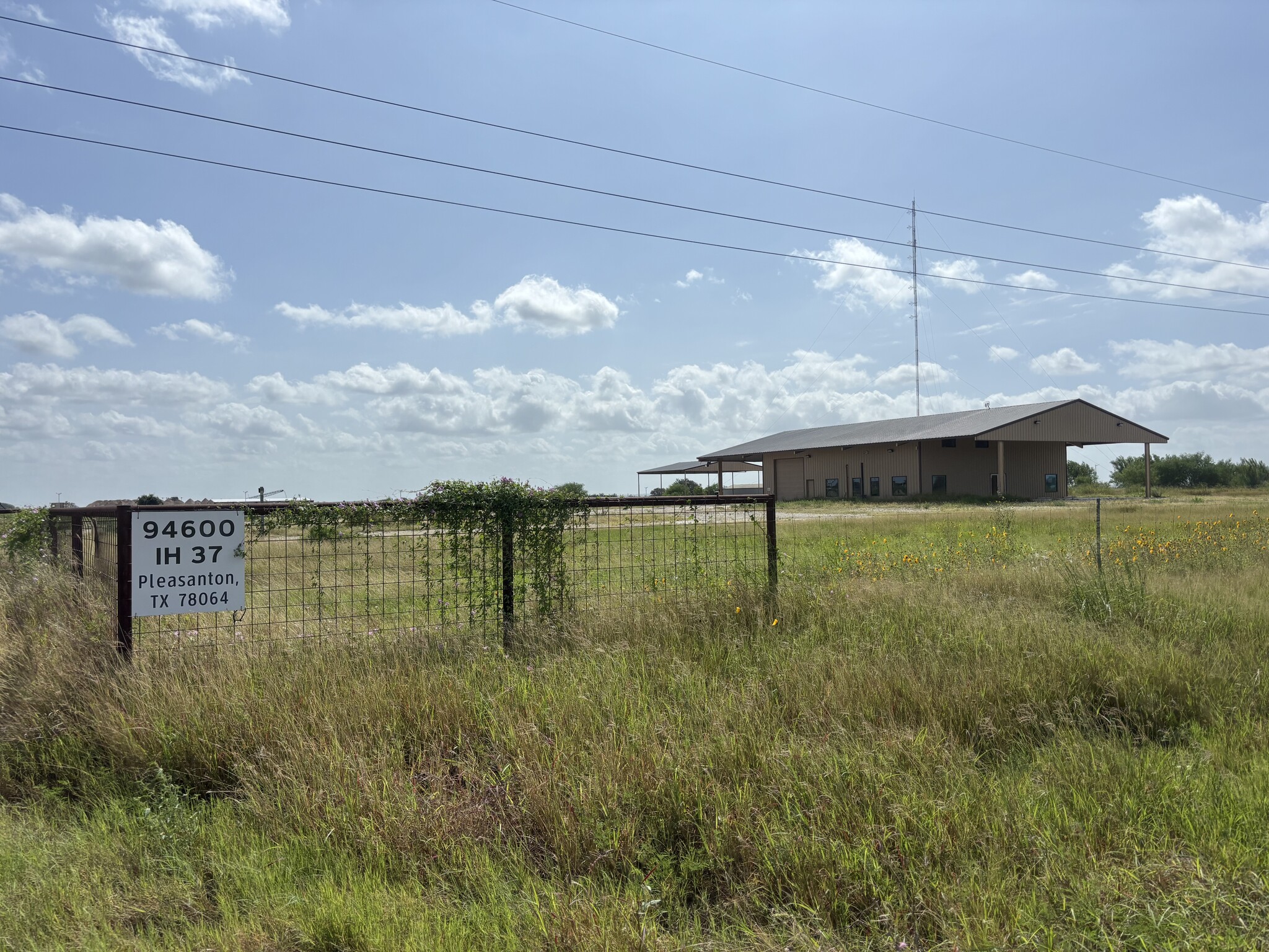 94600 I-37, Pleasanton, TX for lease Interior Photo- Image 1 of 17