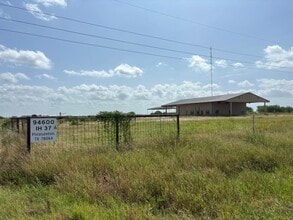 94600 I-37, Pleasanton, TX for lease Interior Photo- Image 1 of 17