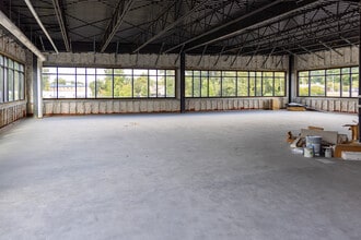 400 Attain St, Fuquay Varina, NC for lease Interior Photo- Image 2 of 3