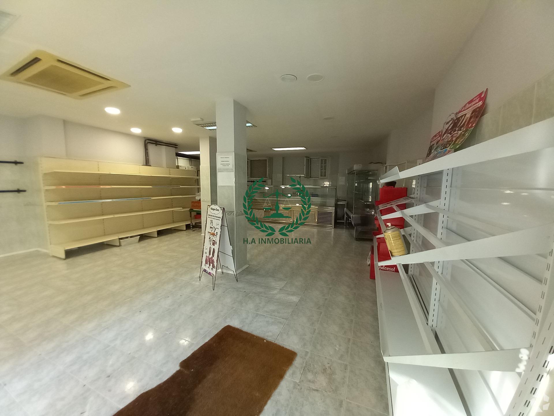 Retail in Pedrezuela, Madrid for lease Interior Photo- Image 1 of 13
