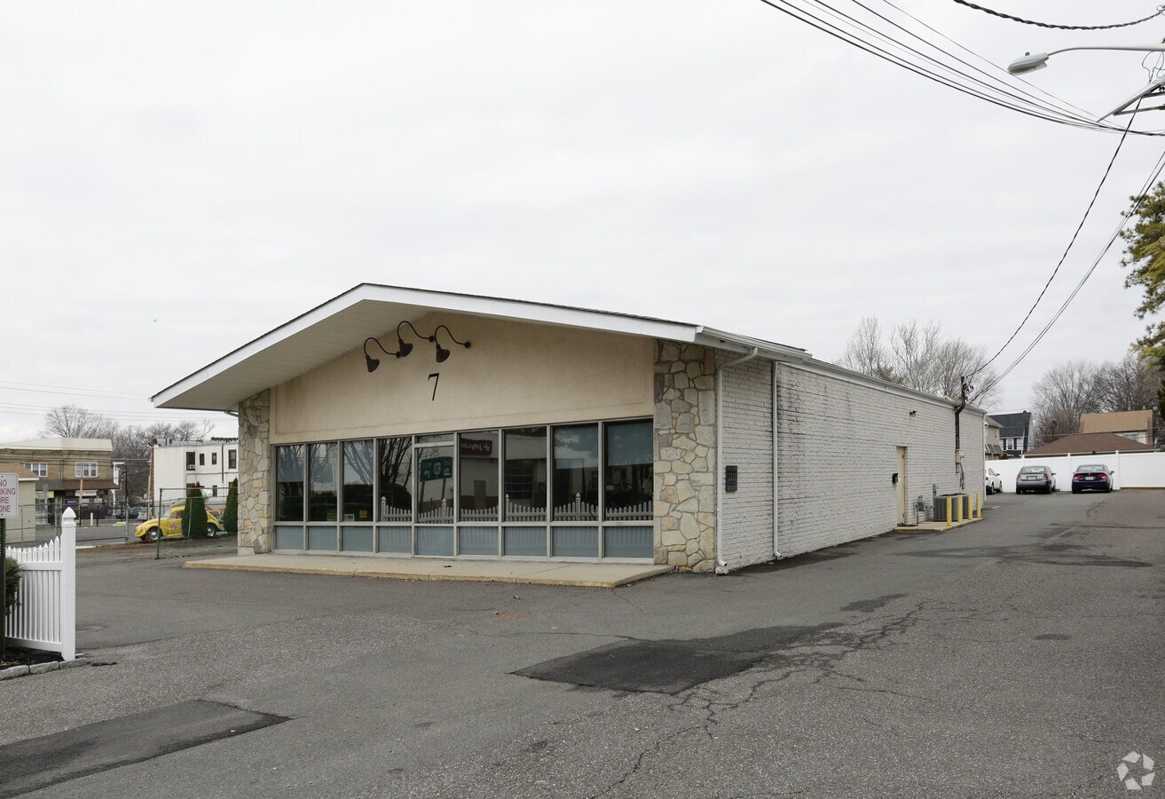 7 Cuthbert Blvd, Haddon Township, NJ 08107