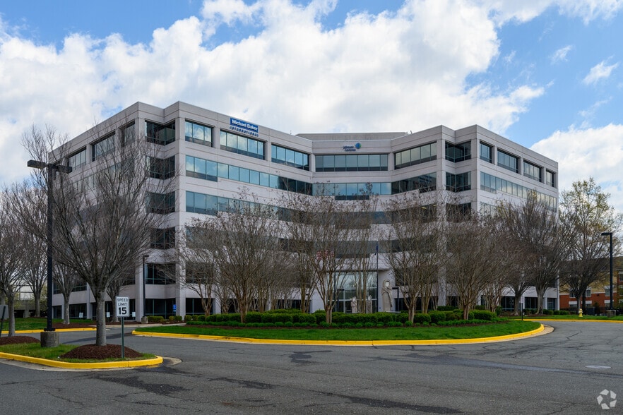 3601 Eisenhower Ave, Alexandria, VA for lease - Primary Photo - Image 1 of 14