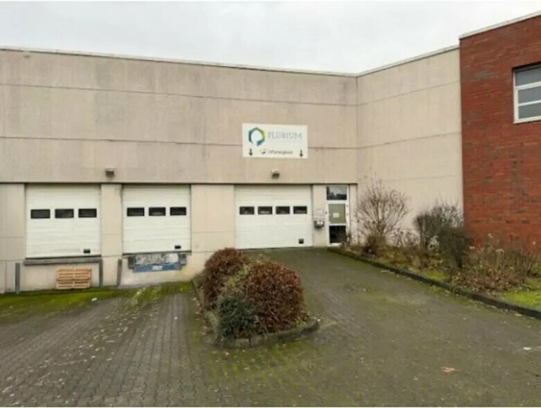 2 Rue Gustave Eiffel, Goussainville for lease - Building Photo - Image 1 of 5