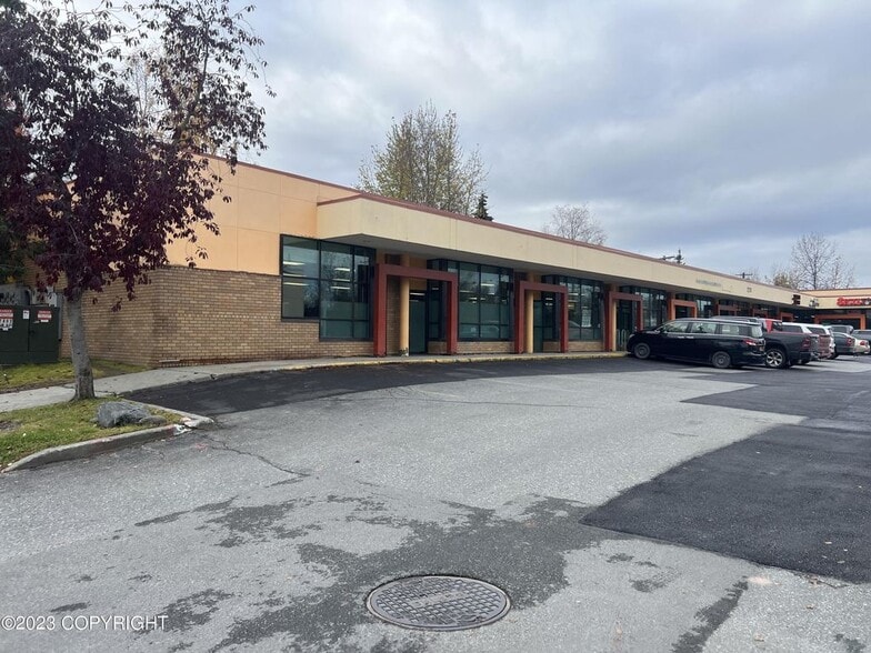 2210 E Northern Lights Blvd, Anchorage, AK for lease - Building Photo - Image 1 of 13